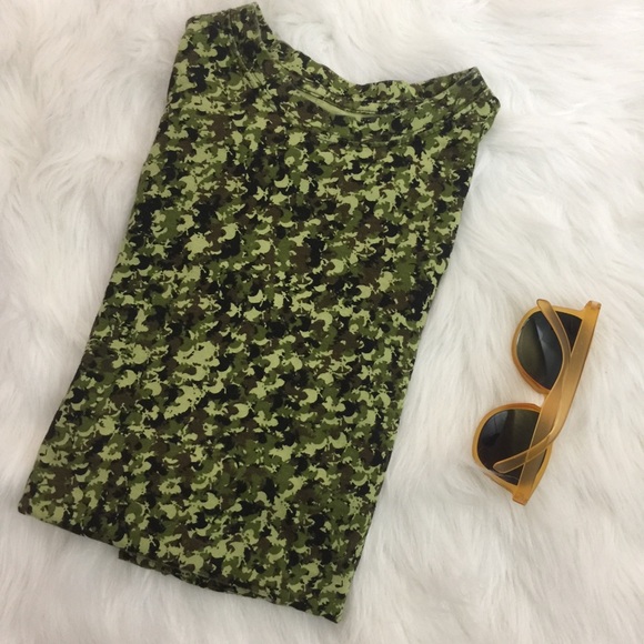 zaxby’s Other - Zaxby’s camo tee 🐓 chicken camoflage pattern